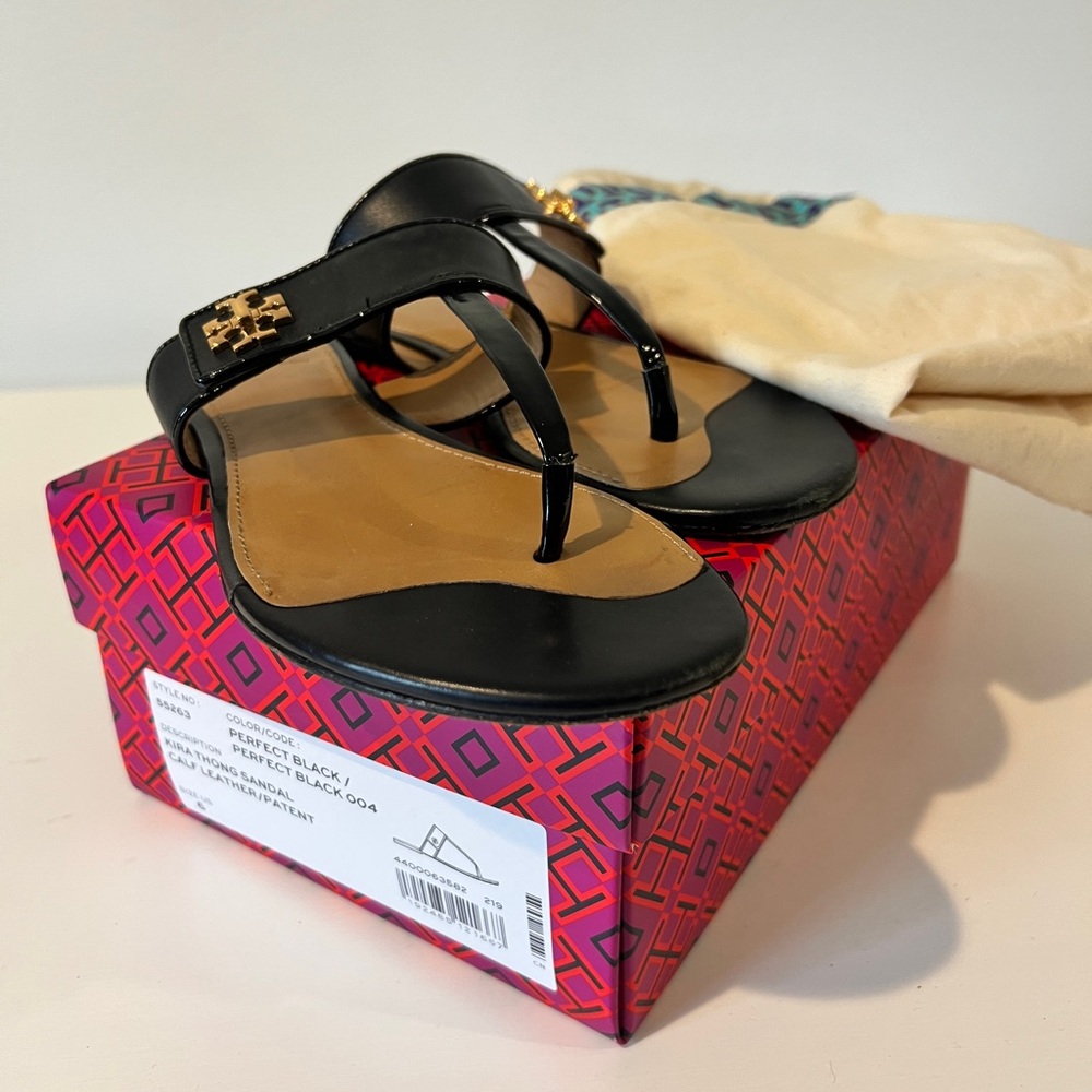 Tory Burch Kira Sandals Black Calf Leather / Patent Thong Flat Gold Medallion 6